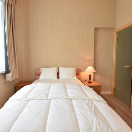 Former Hotel In The Centre And At 50 Metres From The Beach In Panne 드판 외부 사진